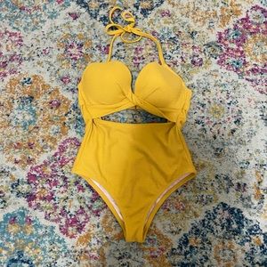 Shade & Shore one piece swimsuit